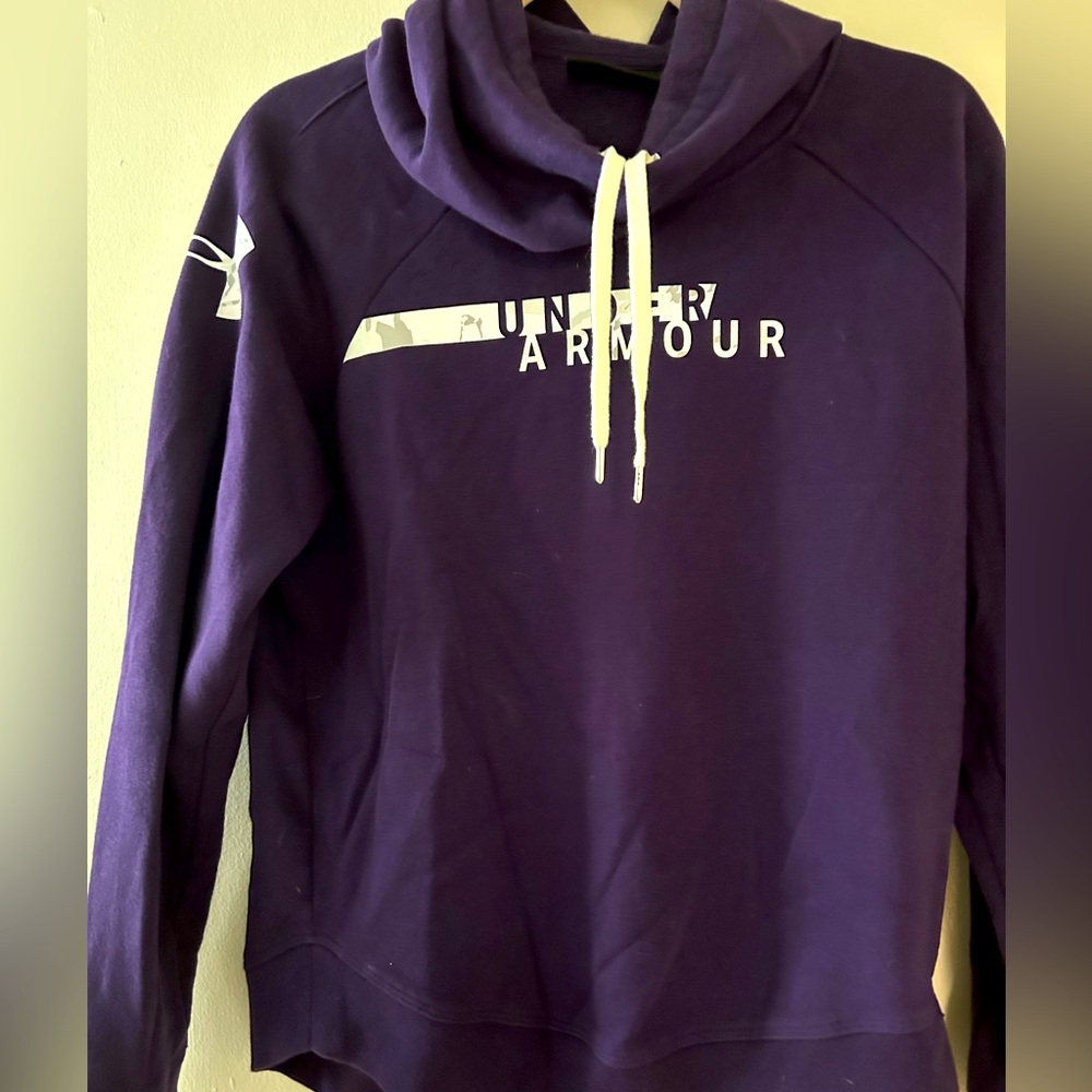Under Armor sweatshirt. Like New